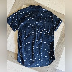 NWT - Men’s slim fit button down shirts, shortsleeved